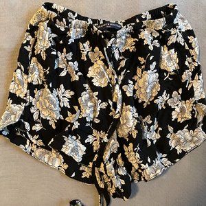 Floral Loose Shorts